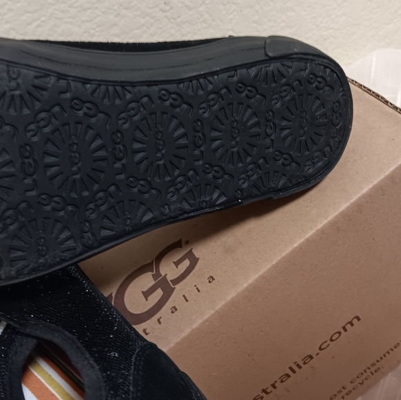 Kids ugg shoes - Picture 5 of 5